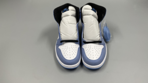 Air Jordan 1 High University Blue 5