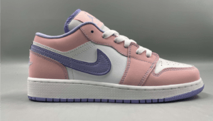 Air Jordan 1 low Arctic Punch