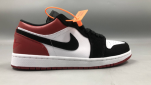 Air Jordan 1 low black toe