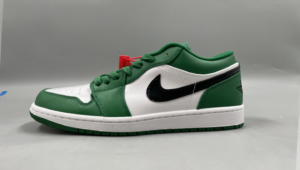 Air Jordan 1 low pine green 4