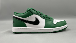 Air Jordan 1 low pine green 5