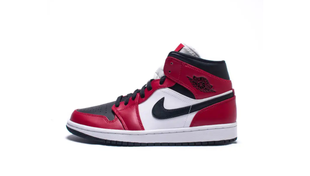 Air Jordan 1 mid Chicago Black Toe