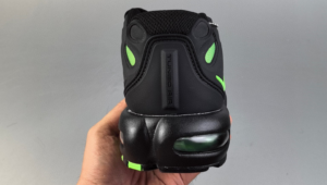 Air max plus drift black green stike2