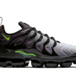 vapormax plus neon