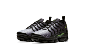 vapormax plus neon4