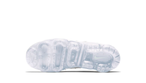 vapormax plus triple white2