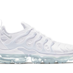 vapormax plus triple white3