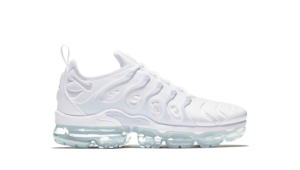 vapormax plus triple white3