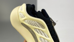 Adidas Yeezy 700 V3 Azael