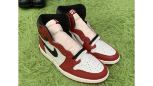 Jordan 1 Retro High Chicago Los t and Found2